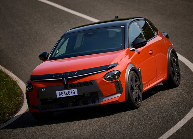 Amplitude-Auto-Lancia-Ypsilon-HF