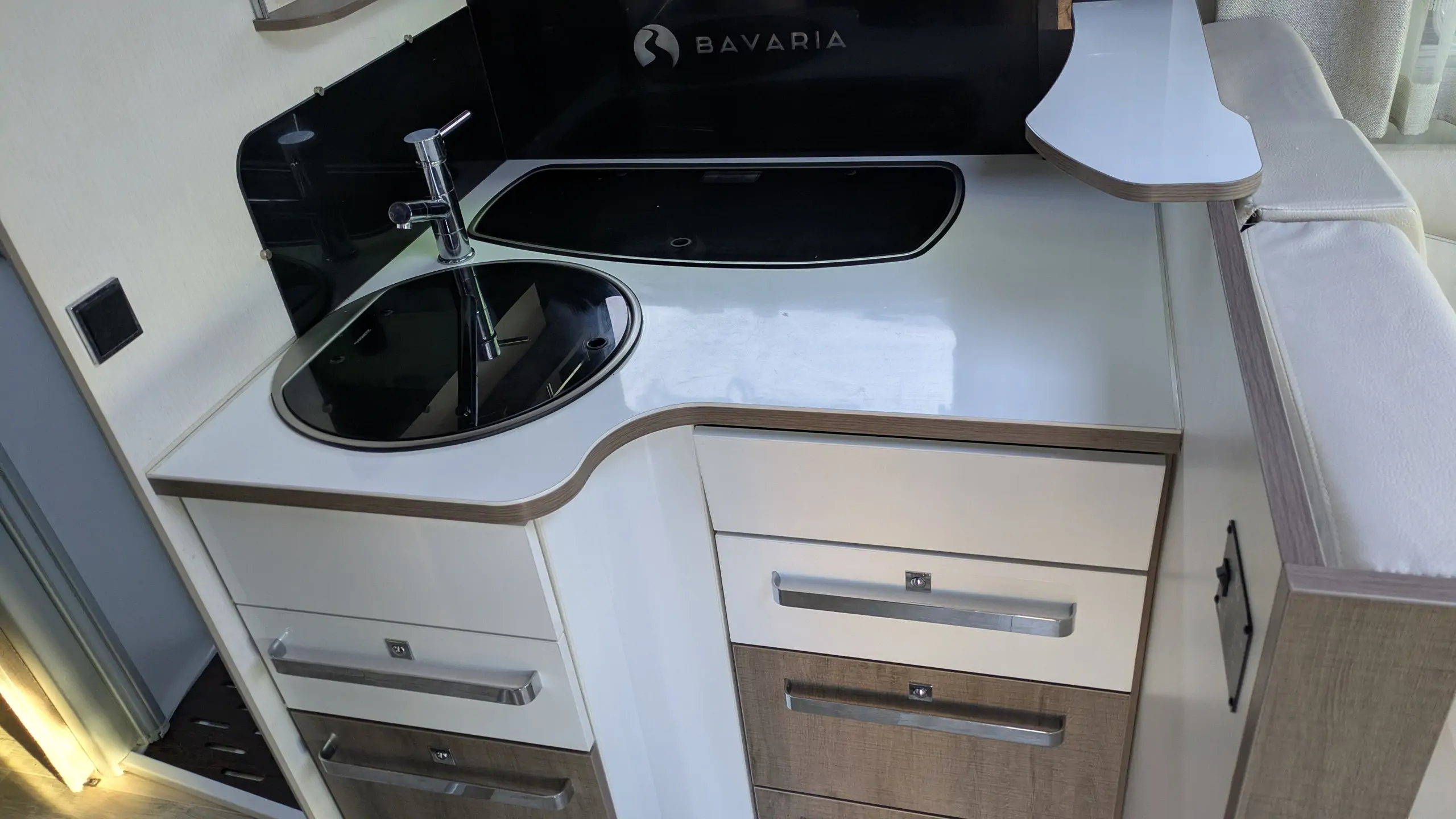 Image  BAVARIA INITIAL I741FC ALLURE 